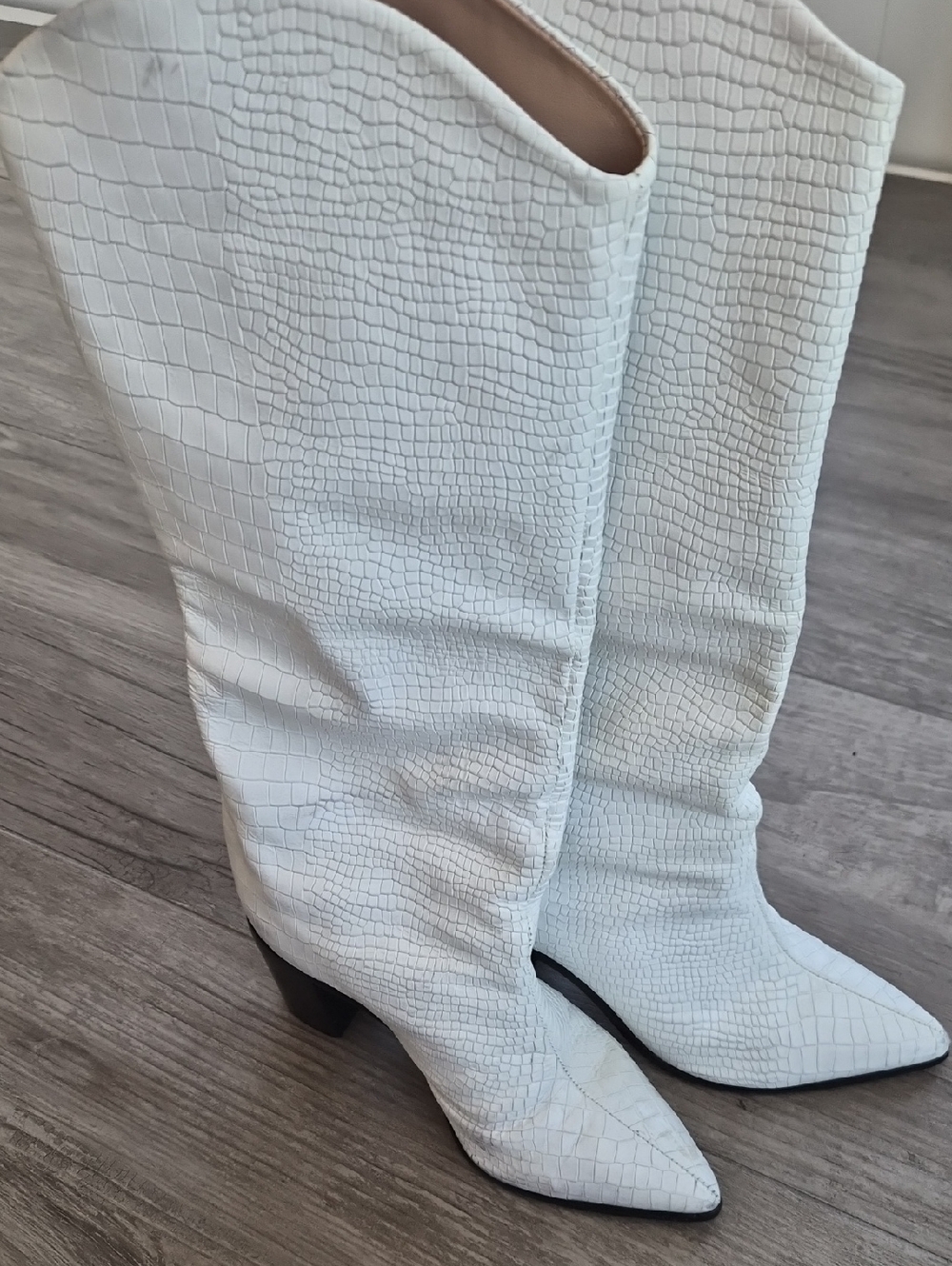 SCHUTZ White Croc-Embossed Knee-High Women's Boots 6.5 Please Read description